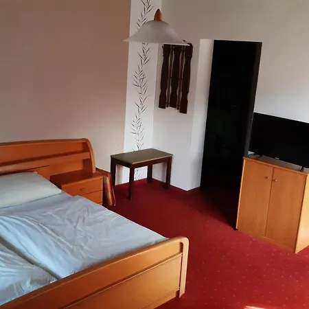 Hotel Waldpension Rabeneck *