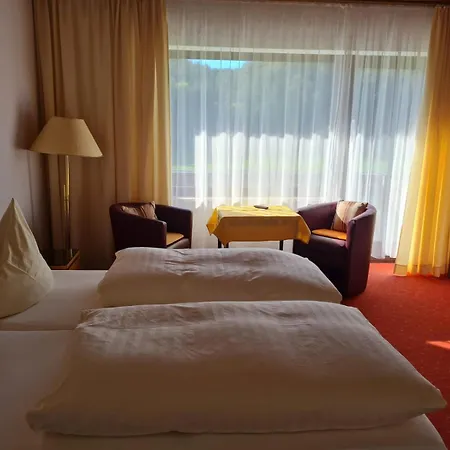 Hotel Waldpension Rabeneck *