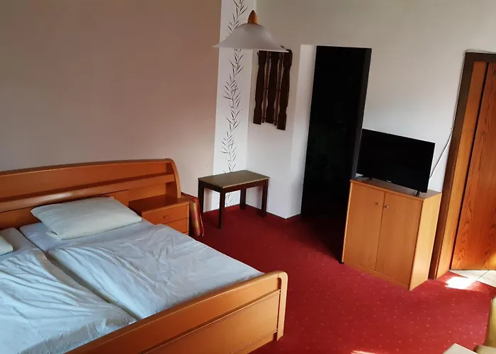 Hotel Waldpension Rabeneck *