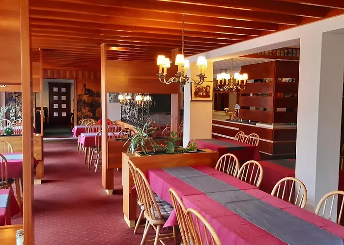 Hotel Waldpension Rabeneck *
